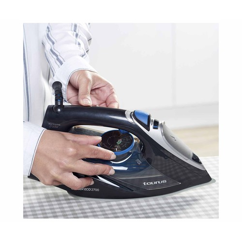 Plancha de vapor TAURUS Geyser Eco, suela Titanium, potencia 2700W.