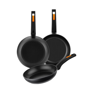 Imagen de Juego de 3 sartenes de aluminio forjado y revestimiento antiadherente, 18, 22 y 26cm., modelo Fuego MONIX.