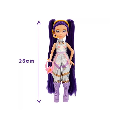 K POP idol fashion doll Mina. IMC TOYS 929500
