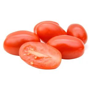 Tomate pera al peso.