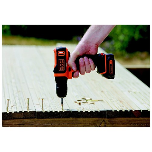 Taladro atornillador a batería litio 10,8V, BLACK + DECKER BDCD12.