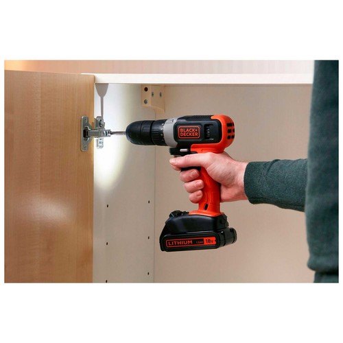 Taladro atornillador de 18V con batería y cargador, BLACK+DECKER