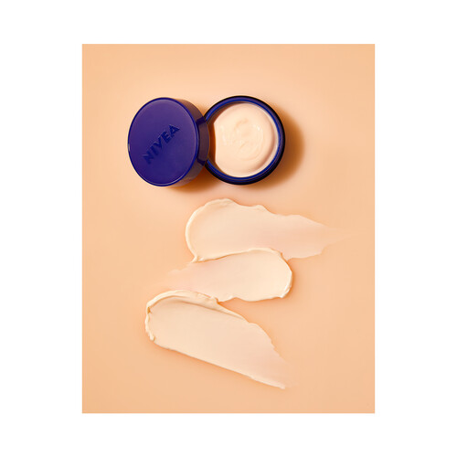 NIVEA Crema de noche con acción energizante y antiarrugas NIVEA Q10 Energy 50 ml.