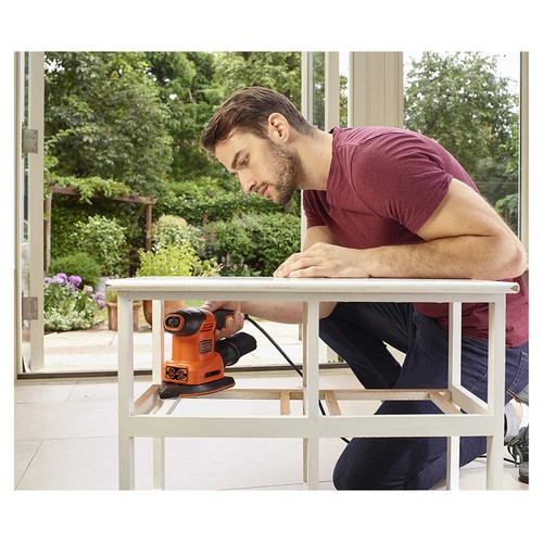 Multilijadora mouse rotorbital 200W, BLACK + DECKER BEW200-QS. Incluye 6 hojas, 2 platinas y accesorio para detalles.