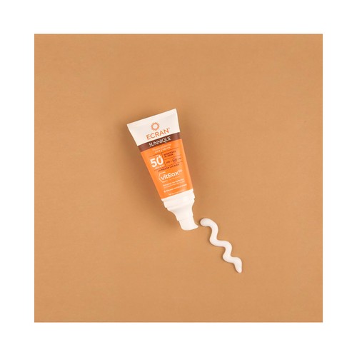 ECRAN Sunnique Fluido facial protector para cara y escote con FPS 50+ (muy alto) 50 ml.