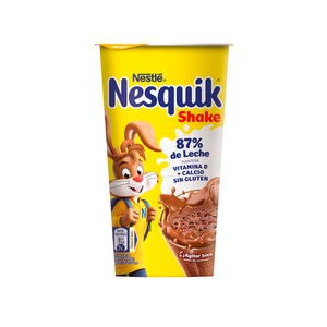NESQUIK de NESTLÉ Shake Bebida láctea de cacao cremoso con un 87% de leche desnatada 180 ml.