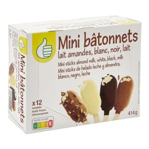PRODUCTO ECONÓMICO ALCAMPO Mini helados de vainilla recubiertos de diferentes chocolates 12 x 50 ml.