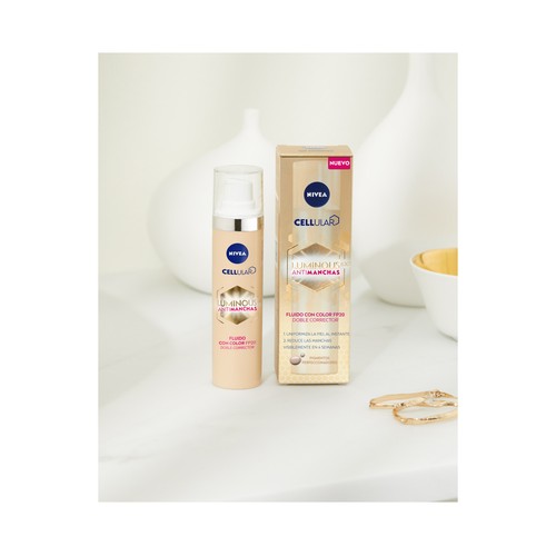 NIVEA Cellular luminous 630 Crema antimanchas con color y FPS 20 40 ml.