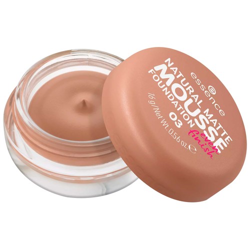 ESSENCE Natural matte mousse tono 03 Base de maquillaje mousse, cobertura media, aspecto mate natural.
