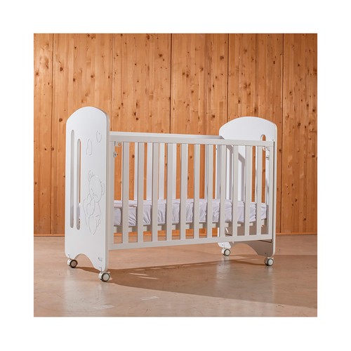 Cuna de madera de haya, 124x93x63cm, barandilla abatible, 4 ruedas, INTERBABY LOVELY PREMIUM, color blanco.