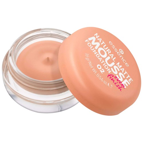 ESSENCE Natural matte mousse tono 02 Base de maquillaje mousse, cobertura media, aspecto mate natural.