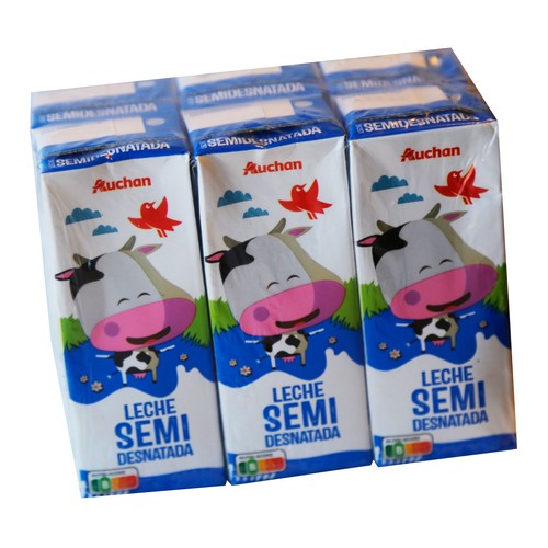 AUCHAN Leche mini semidesnatada 6 x 200 ml Producto Alcampo.