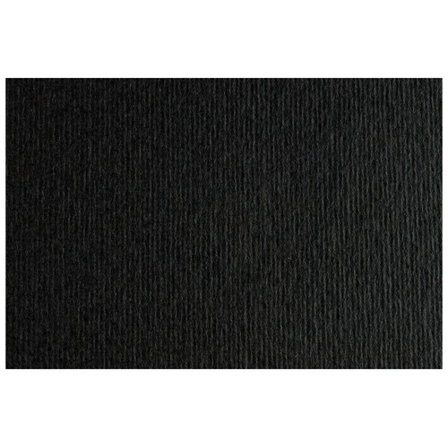 Cartulina con 2 texturas, una lisa y otra rugosa, color sólido negro, tamaño 50x70cm, SADIPAL.