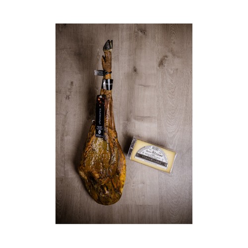 COVAP Esenciaúncia Lote con jamón de bellota (100% raza ibérica) + 1/2 queso de oveja viejo.