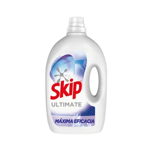 SKIP Ultimate Detergente líquido con acción antimanchas incluso en agua fría 45 ds.