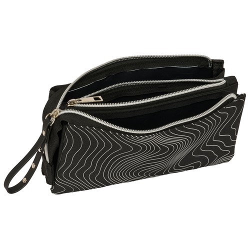 Estuche portatodo triple Demon Hunters Energy. K-POP