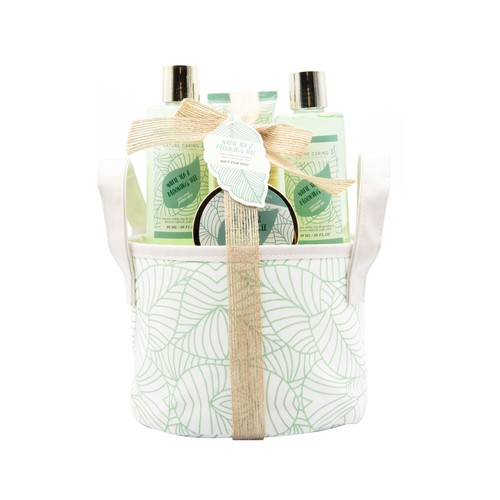 BECASAN NATURE Cesta de tela con productos para el cuidado y la higiene corporal.