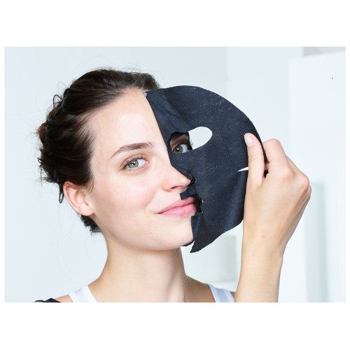 GARNIER Skin active pure charcoal Mascarilla de tejido, con extracto de alga negra, para pieles con poros dilatados.