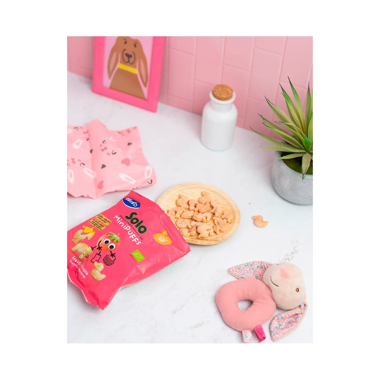HERO Solo bio Snacks infantiles no fritos de cereales y fresas ecológicos, sin sal añadida, a partir de 8 meses 18 g.