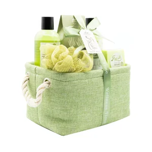 BECASAN NATURE Wellness time Cesta de tela con productos para el cuidado y la higiene personal.