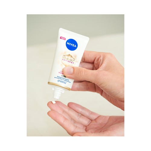 NIVEA Luminous 630 Crema de manos antimanchas, con FPS 15  50 ml.