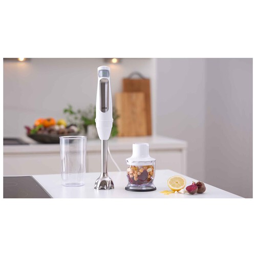 Batidora de mano con brazo de acero inoxidable BRAUN MQ7020, 1000W, velocidad variable, incluye vaso medidor y picadora.