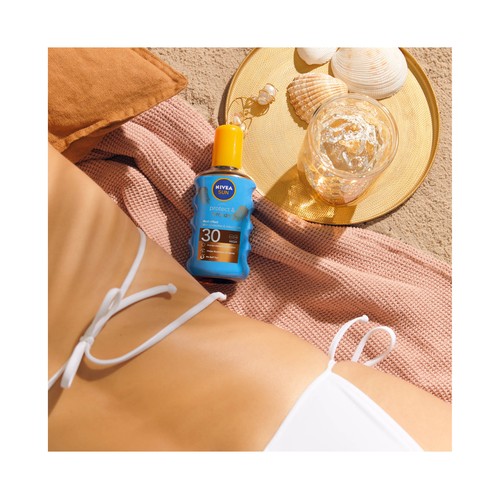 NIVEA Sun protege & broncea Aceite solar con acción protectora y activadora del bronceado, con factor de protección 30 (alto) 200 ml.