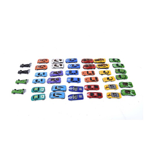 Pack de 40 coches en miniatura ONE TWO FUN ALCAMPO.