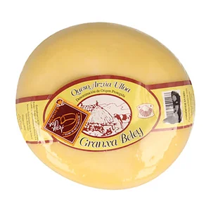 ARZUA-ULLOA Queso Arzúa-Ulloa Granxa Beley con Denominación de Origen Protegida (DOP), pieza.