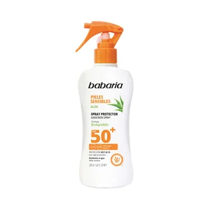BABARIA Protector solar en spray resistente al agua, especial pieles sensibles y con FPS 50+ (muy alta) 200 ml.