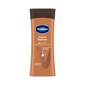 VASELINE Cocoa radiant Loción corporal hidratante, con manteca de cacao, para pieles secas 400 ml.