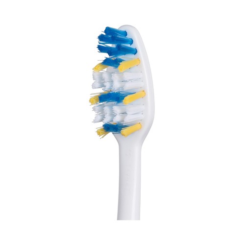 COLGATE Extra clean Cepillo de dientes medio, que ayuda a eliminar las bacterias bucales 4 uds.