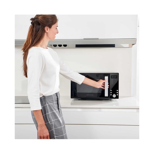 Microondas con grill BLACK + DECKER BXMZ900E, color negro, capacidad 23L, potencia 900W, grill: 1000W.