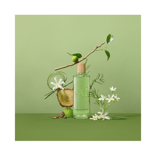 VITORIO & LUCCHINO Eau de toilette para hombre con vaporizador en spray VITORIO & LUCCHINO Aguas esenciales te quiero verde 250 ml.