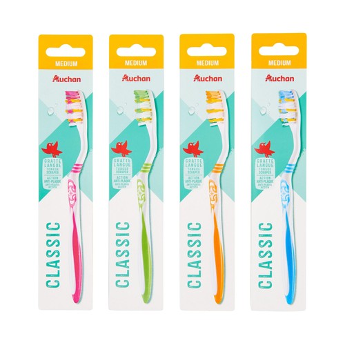 PRODUCTO ALCAMPO Cepillo dental clásico, con cabezal ovalado y filamentos de dureza media.