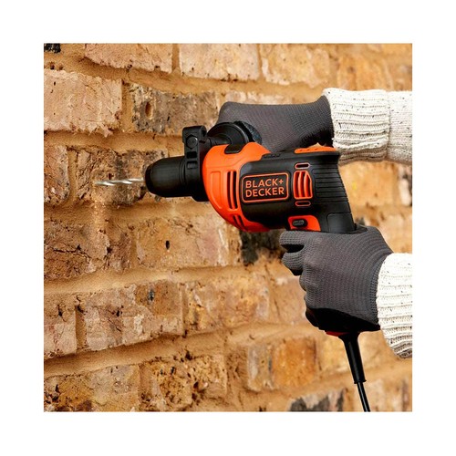 Taladro percutor 550W, BLACK + DECKER BEH550, incluye 2 brocas.