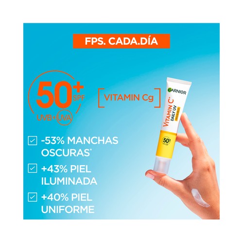 GARNIER Skin active Fluido diario iluminador invisible con vitamina C y FPS 50+ 50 ml.