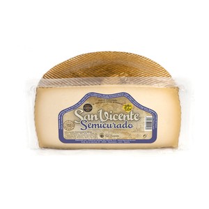 Queso mezcla semicurado (vaca, oveja y cabra), media pieza.