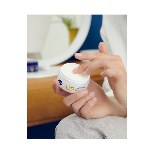NIVEA Q10 Crema de día antiarrugas y firmeza con FPS 15, para todo tipo de pieles 50 ml.