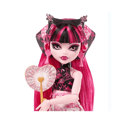 Skulltimate secrets draculaura. MONSTER HIGH
