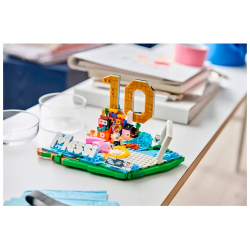 LEGO Editions. 43011, Lionel Messi: Fenómenos del Fútbol.