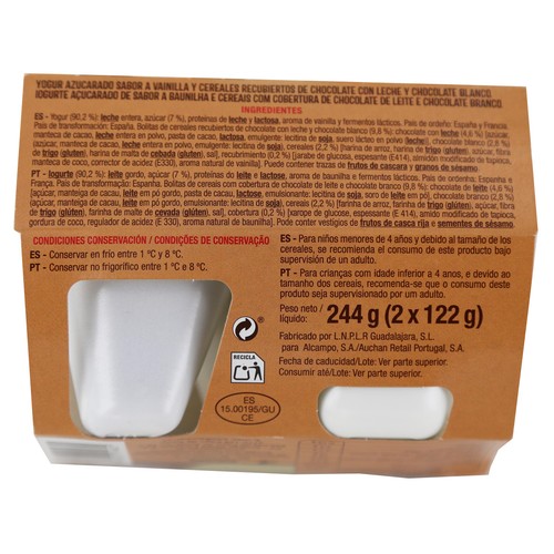 AUCHAN Yogur de vainilla con bolitas de chocolate negro, con leche y blanco 2 x 122 g. Producto Alcampo