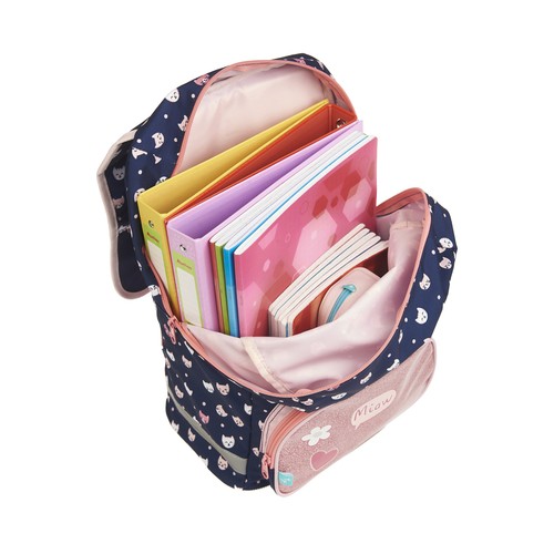 Mochila de 38cm con solapa, varios compartimentos, gatos, ALCAMPO.