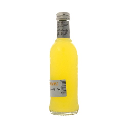 MG SPIRIT Combiando de vodka con piña botella de 27,5 cl.