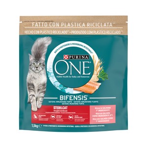 Pienso para gatos esterilizados a base de salmón 1,5 kg.
