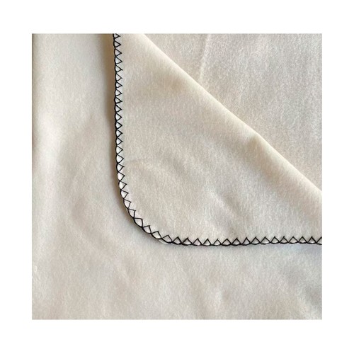 Manta polar pespuntes de 200 gm, 240 x 220, color blanco, ALCAMPO.
