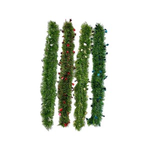 Imagen de Guirnalda Oropel verde con estrella brillante 2mx10cm modelos surtidos, ACTUEL