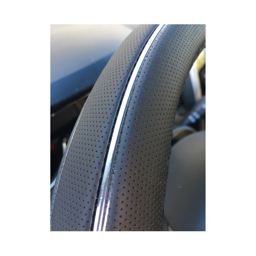 Cubre volante universal de 38cm, color negro, PRODUCTO ALCAMPO JOLIET.