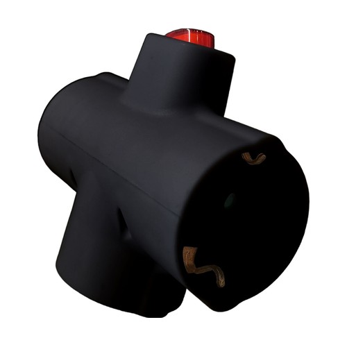 Adaptador negro frontal 3 tomas 3680W - 16A - 230V, AUCHAN.