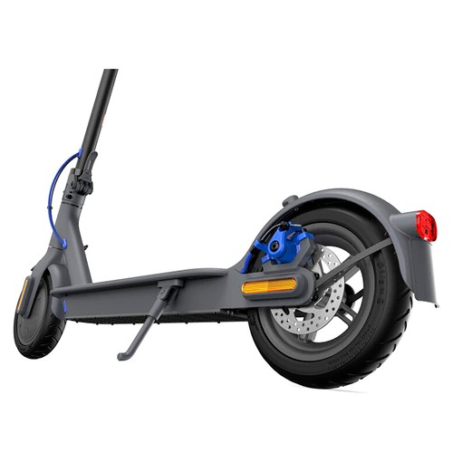 Patinete eléctrico XIAOMI Mi Electric Scooter 3 negro, 300W, vel max 25km/h, ruedas 8,5", autonomía hasta 30Km, carga max 100Kg.